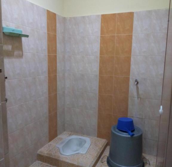 פנסיון First Inn