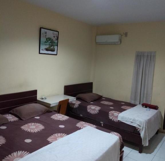 פנסיון First Inn