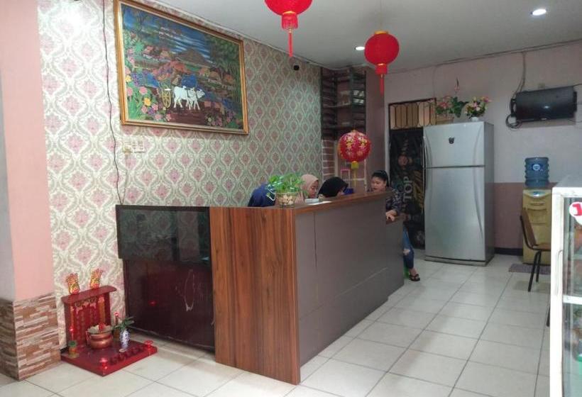 פנסיון First Inn