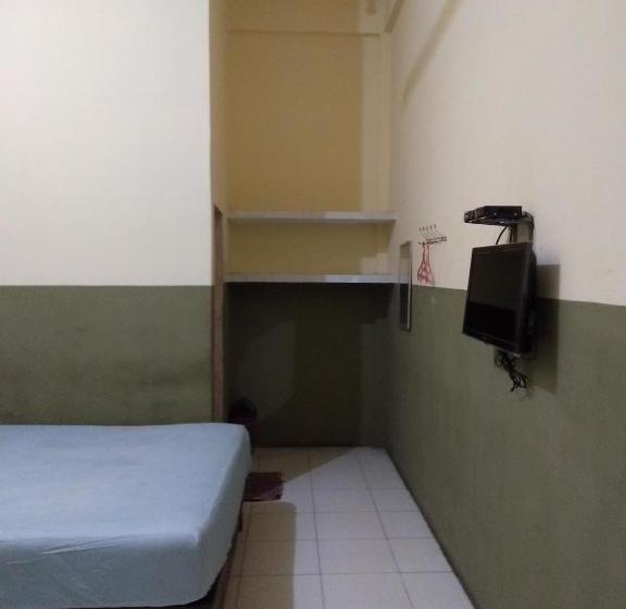 פנסיון First Inn