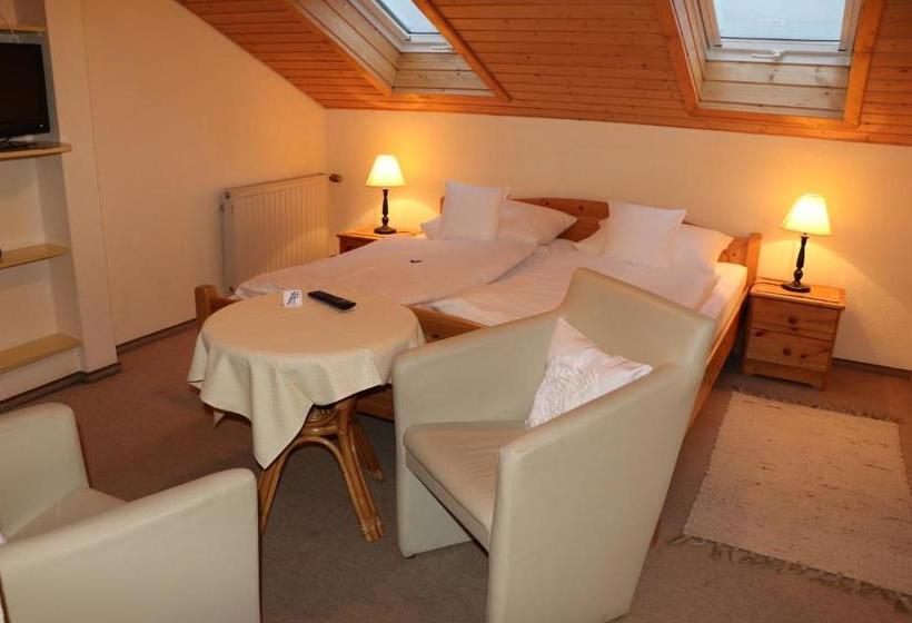 Pension Zöllner Garni