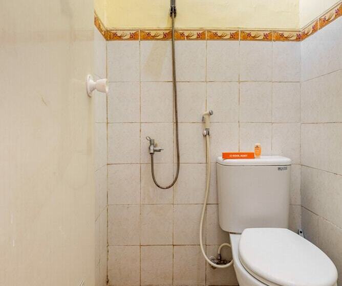 פנסיון Koolkost Near Gor Untung Suropati