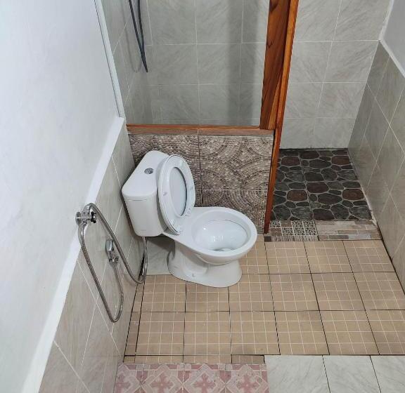 ペンション Lena House Flores