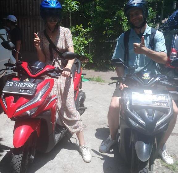 ペンション Lena House Flores