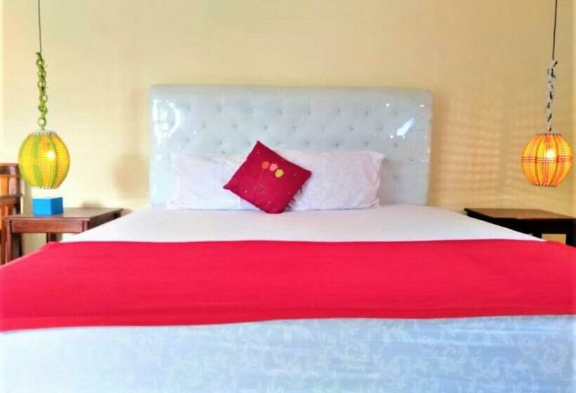 ペンション Menggala Cottage Baturaden