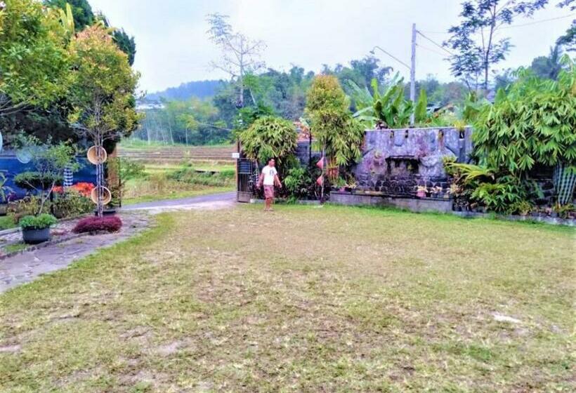 ペンション Menggala Cottage Baturaden