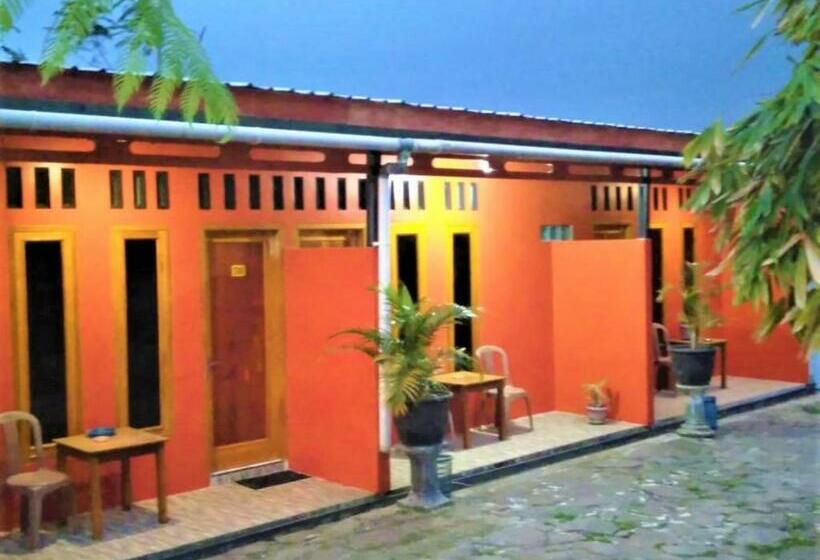 ペンション Menggala Cottage Baturaden