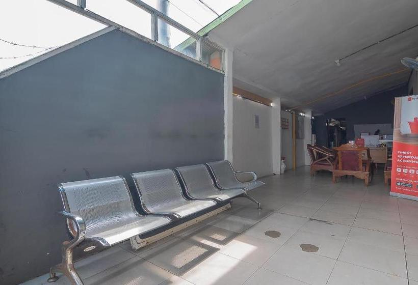 بنسيون Reddoorz Syariah At Jalan Cilik Riwut Kapuas