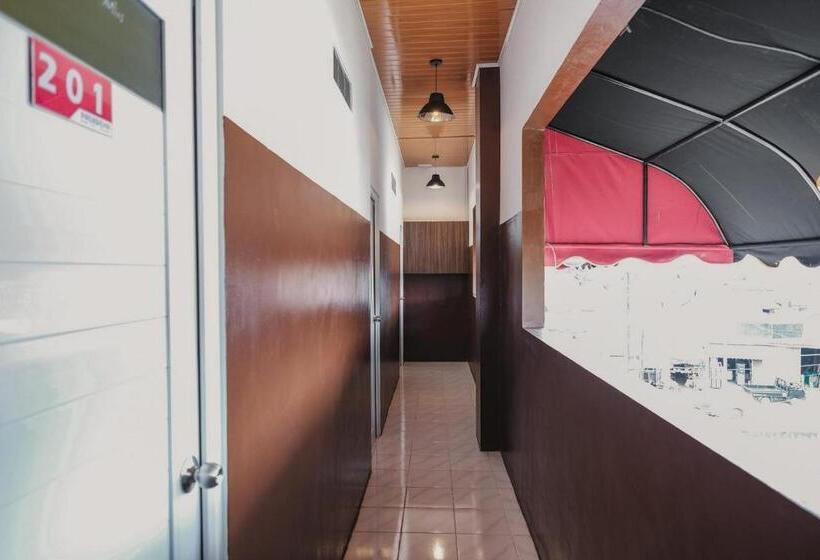 Пансион Reddoorz @ Jalan Pangeran Antasari Lampung 2