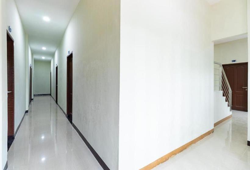 پانسیون Reddoorz Near Medan Amplas