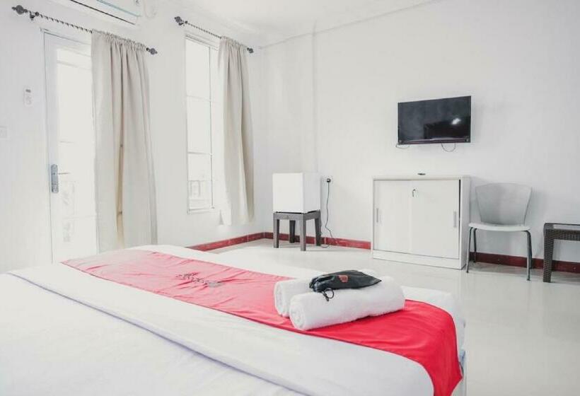 펜션 Reddoorz Near Nagoya Hill Batam 4