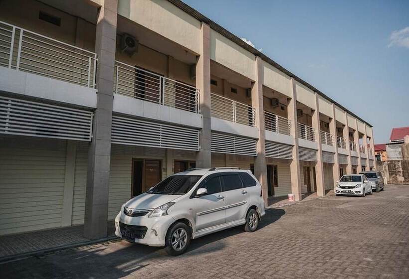 Пансион Reddoorz Near Rs Imanuel Lampung