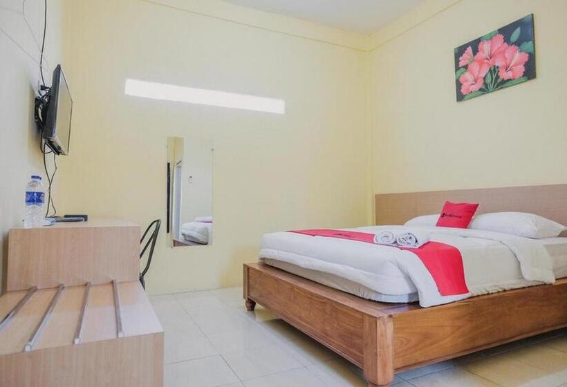 Пансион Reddoorz Near Rs Imanuel Lampung