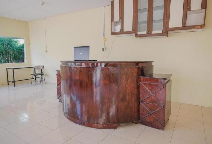 Пансион Reddoorz Near Rs Imanuel Lampung