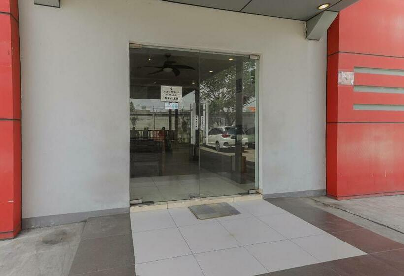 بنسيون Reddoorz Near T1 Juanda Airport