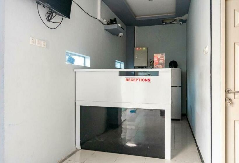 膳宿费 Reddoorz Plus Near Millenium Ict Centre Medan 2