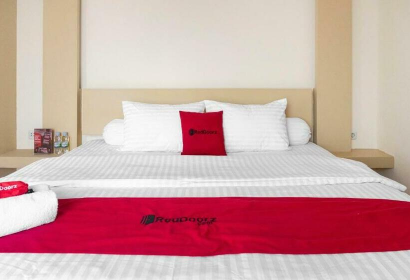 膳宿费 Reddoorz Plus Near Millenium Ict Centre Medan 2