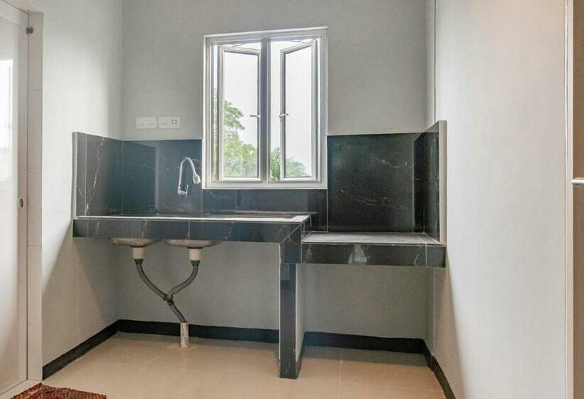 膳宿费 Reddoorz Plus Near Millenium Ict Centre Medan 2