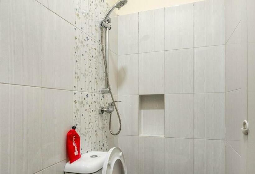 膳宿费 Reddoorz Plus Near Millenium Ict Centre Medan 2