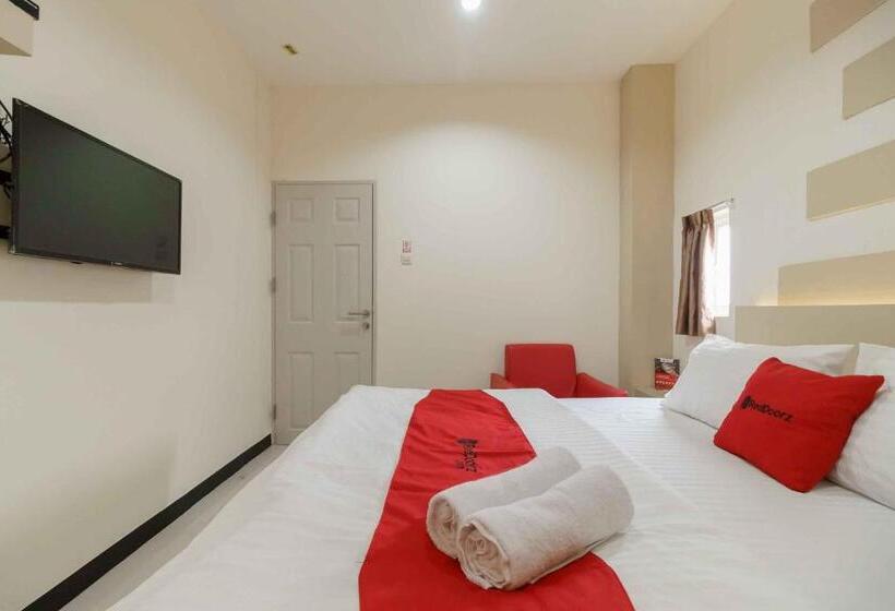 膳宿费 Reddoorz Plus Near Millenium Ict Centre Medan 2