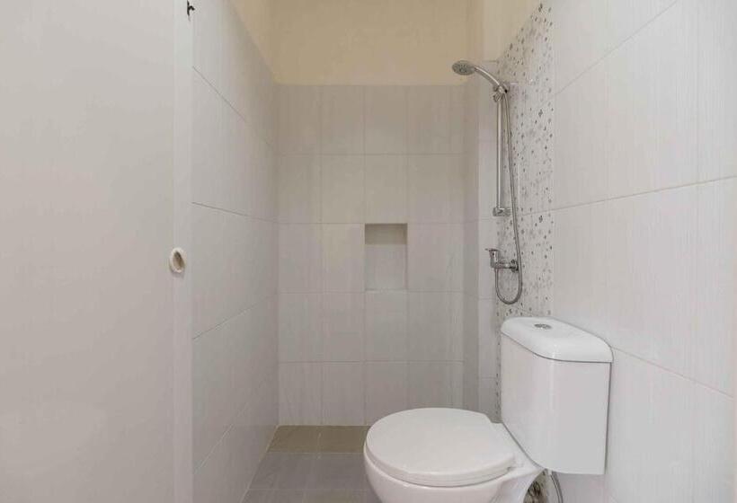 膳宿费 Reddoorz Plus Near Millenium Ict Centre Medan 2