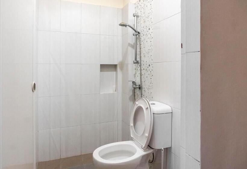 膳宿费 Reddoorz Plus Near Millenium Ict Centre Medan 2