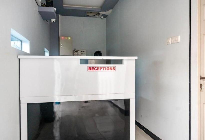 膳宿费 Reddoorz Plus Near Millenium Ict Centre Medan 2