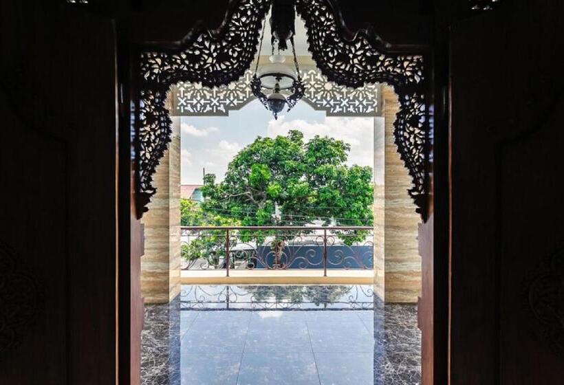 펜션 Reddoorz Syariah Near Exit Toll Banyumanik Semarang