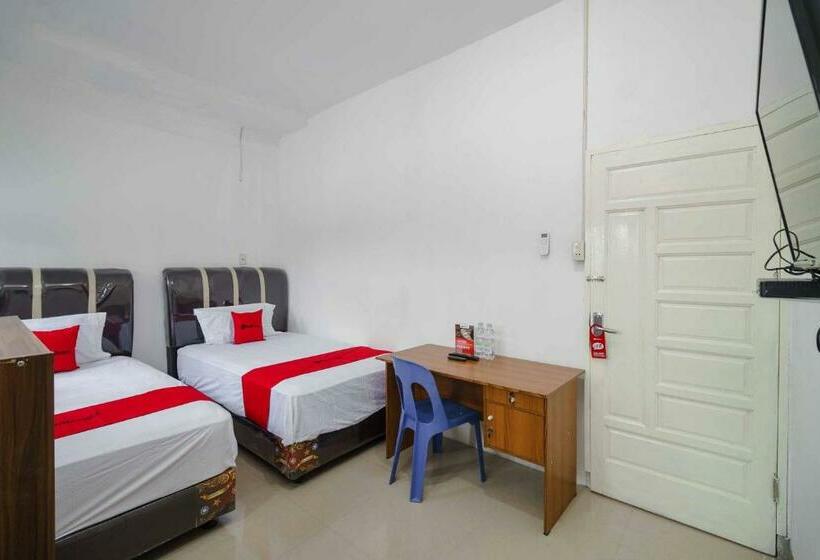 פנסיון Reddoorz Syariah Near Stasiun Kereta Api Kisaran