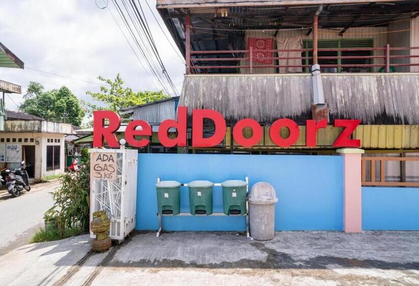 膳宿费 Reddoorz Syariah Near Taman Siring 2