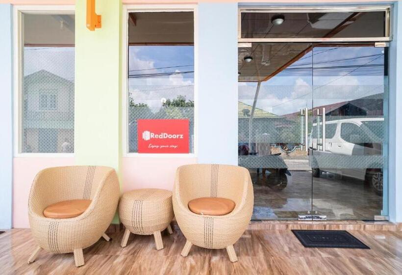 膳宿费 Reddoorz Syariah Near Taman Siring 2