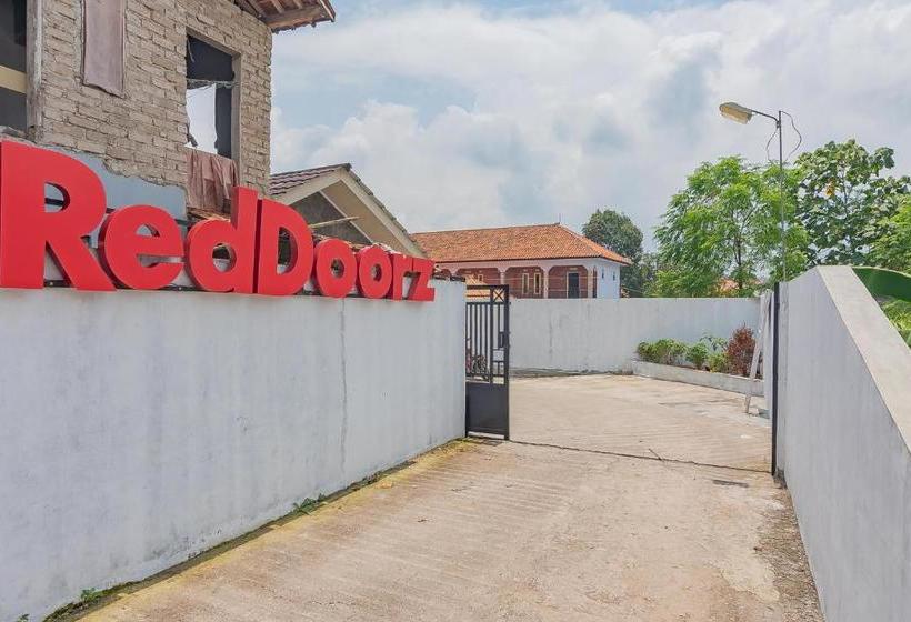 膳宿费 Reddoorz Syariah @ Tambak Mekar Street Subang