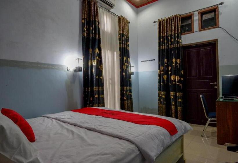 פנסיון Reddoorz @ Wangi Wangi Island Wakatobi