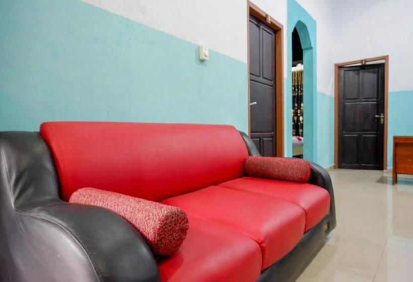 פנסיון Reddoorz @ Wangi Wangi Island Wakatobi