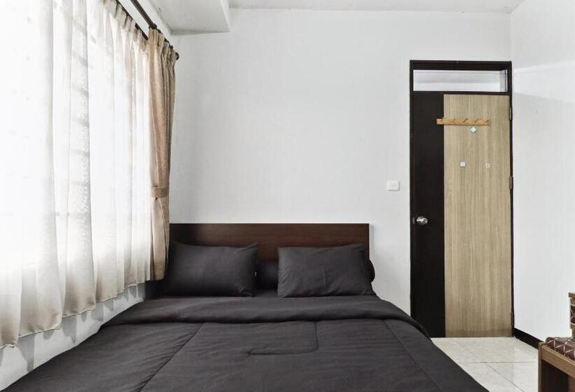 بنسيون The Edge By Lia