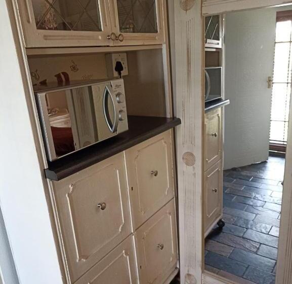 פנסיון The Fairway Guesthouse Senekal