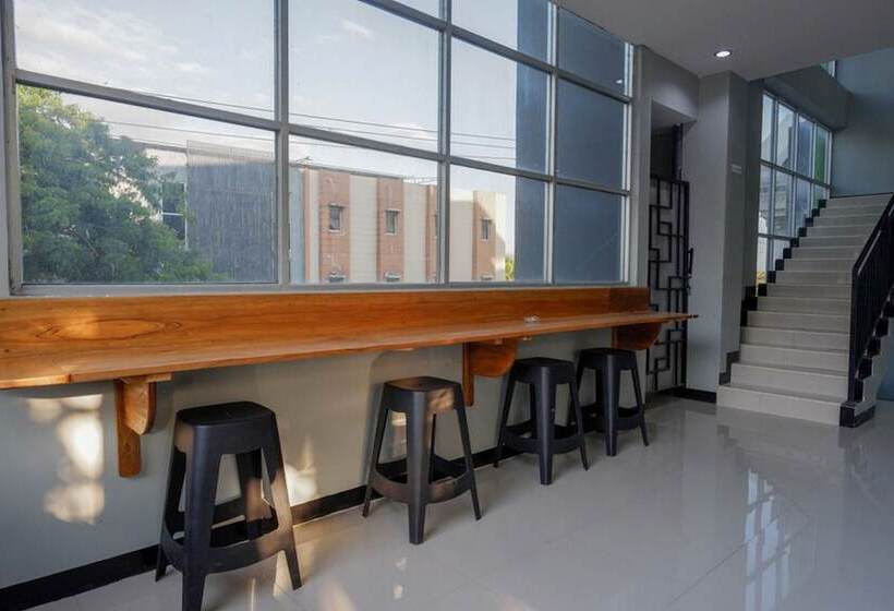 Reddoorz @ G Hotel Luwuk