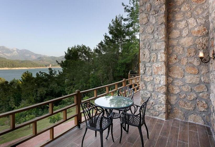 리조트 Botanik Göl Evleri