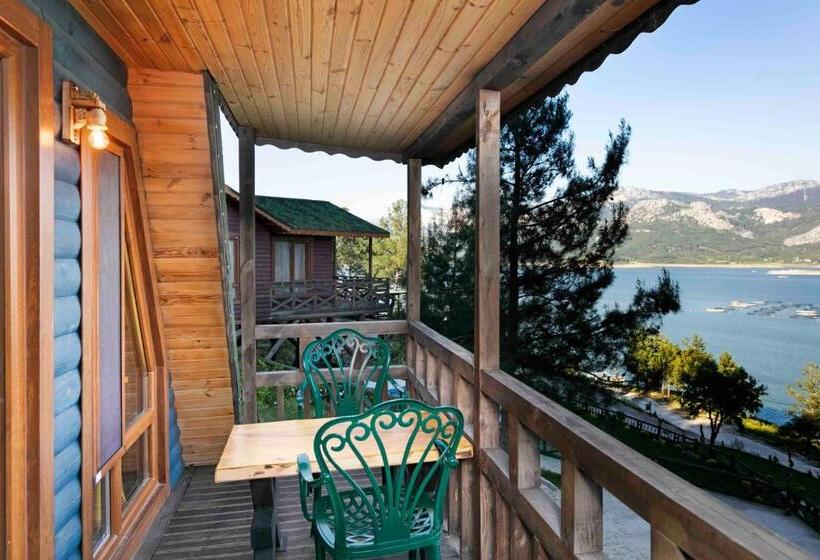 리조트 Botanik Göl Evleri