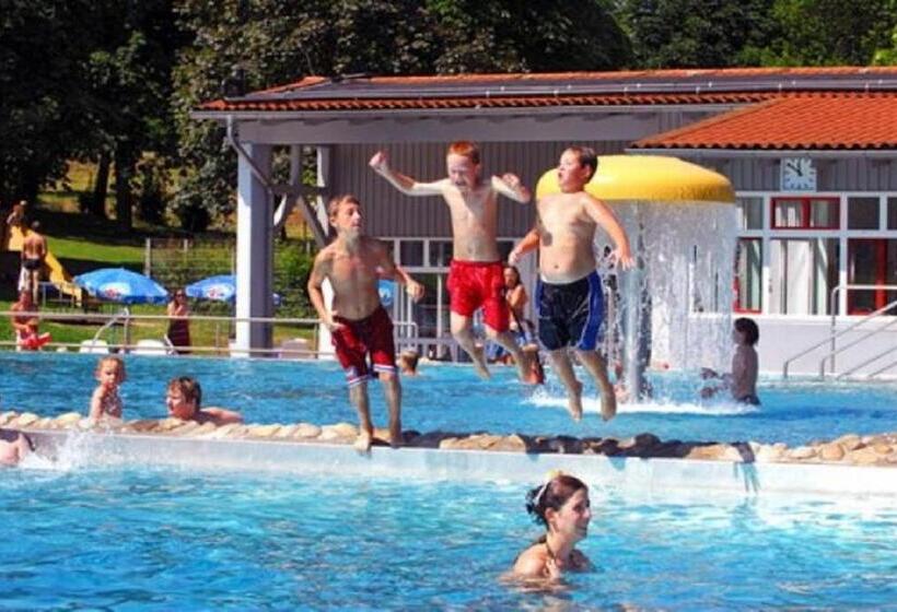 Курорт Type Scout 42