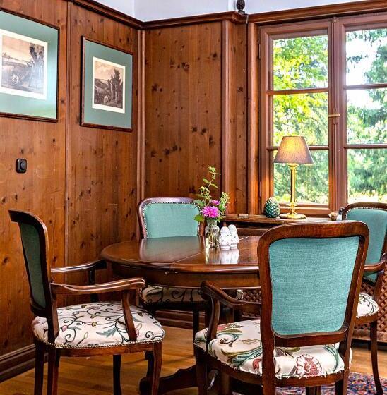 Villa Zollhaus Bed & Breakfast