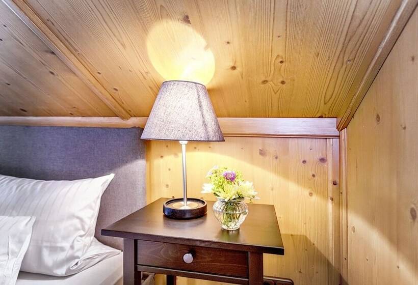 Villa Zollhaus Bed & Breakfast