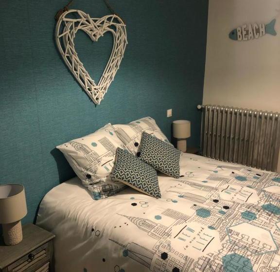 ユースホステル Auberge Des Platanes