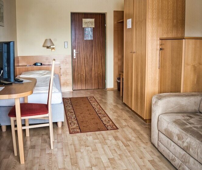 הוסטל Gasthof Pension ödenhof