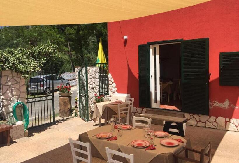 ベッドアンドブレックファースト Agriturismo Rosso Lampone