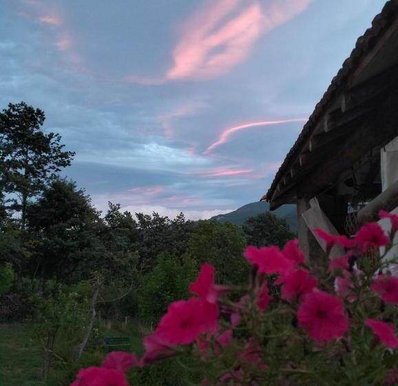 مبيت وإفطار La Corte Dei Cerri