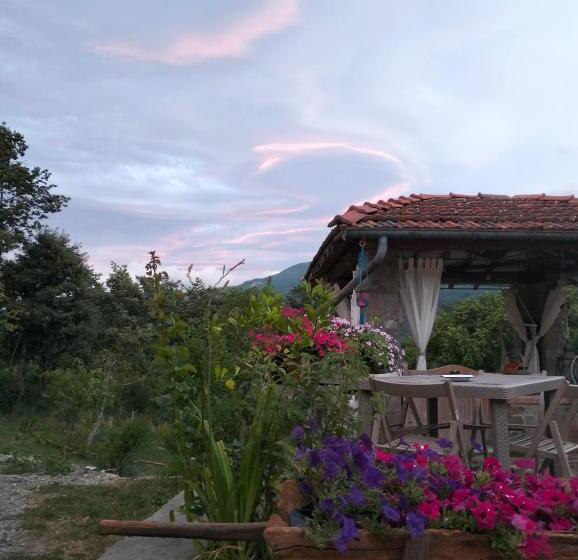 مبيت وإفطار La Corte Dei Cerri