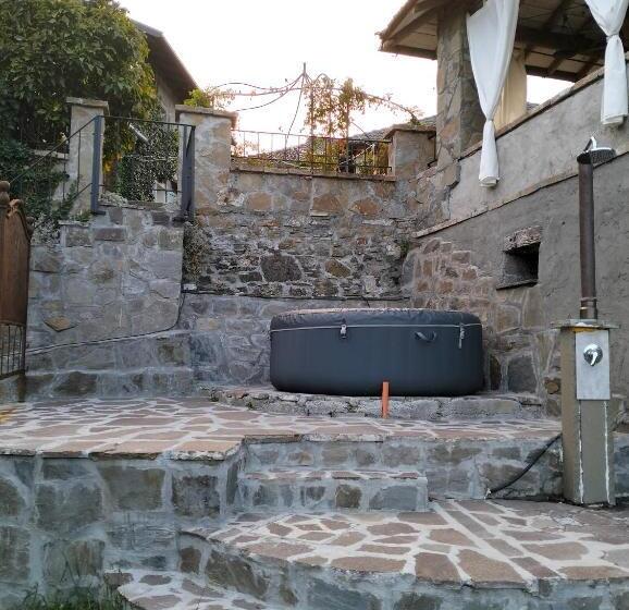 مبيت وإفطار La Corte Dei Cerri