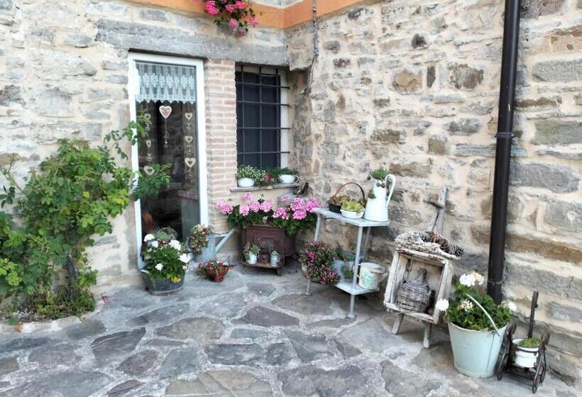 مبيت وإفطار La Corte Dei Cerri