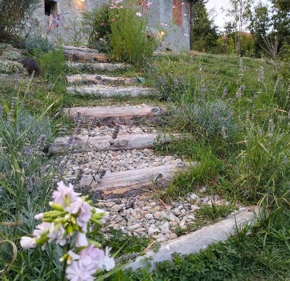 مبيت وإفطار La Corte Dei Cerri